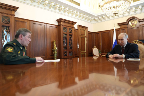 2025-04-19T151714Z_2_LYNXMPEL3I055_RTROPTP_4_UKRAINE-CRISIS-RUSSIA-CEASEFIRE-1